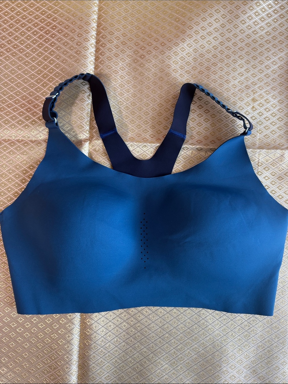Brooks Deep Blue Seamless sport bra women Sz 36DD excellent